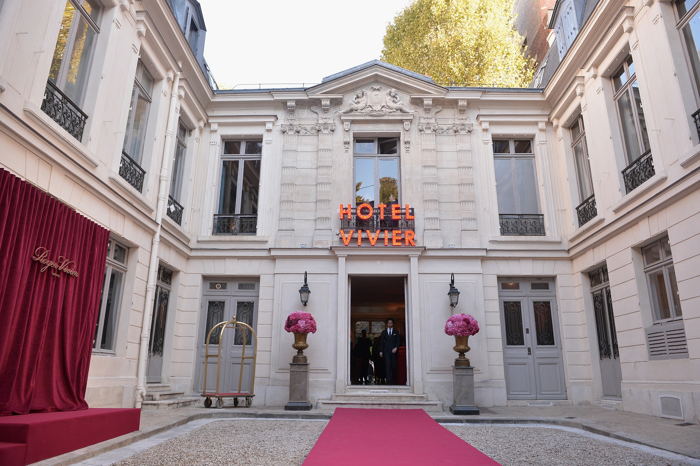 PARIS, FRANCE - SEPTEMBER 27: General atmosphere at the Roger Vivier Presentation Spring/Summer 2019 during Paris Fashion Week on September 27, 2018 in Paris, France. (Photo by Francois Durand/Getty Images For Roger Vivier)